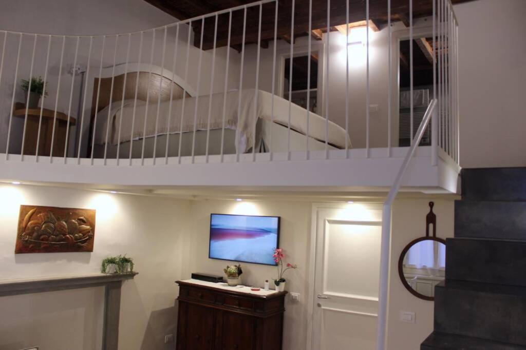 Art Apartment Santa Croce Suite Firenze Bagian luar foto